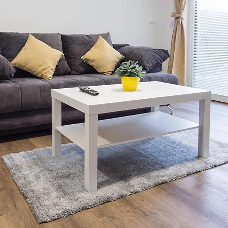 Inin アパート ブレッド