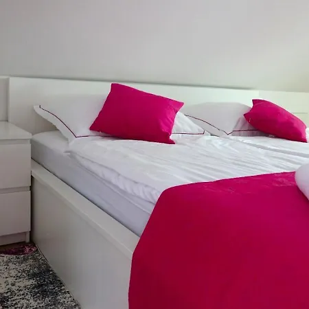 Inin アパート ブレッド